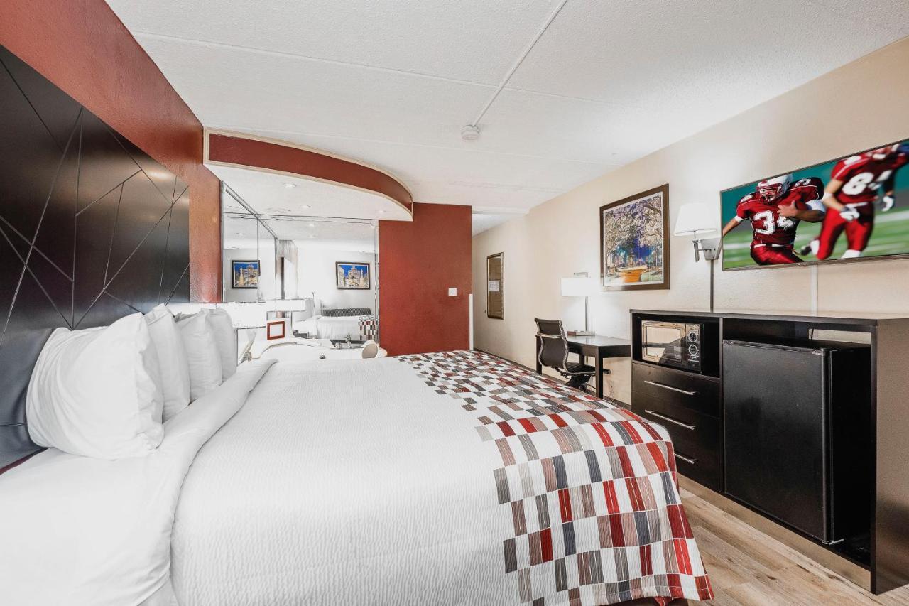 Red Roof Inn & Suites Мейкон Экстерьер фото