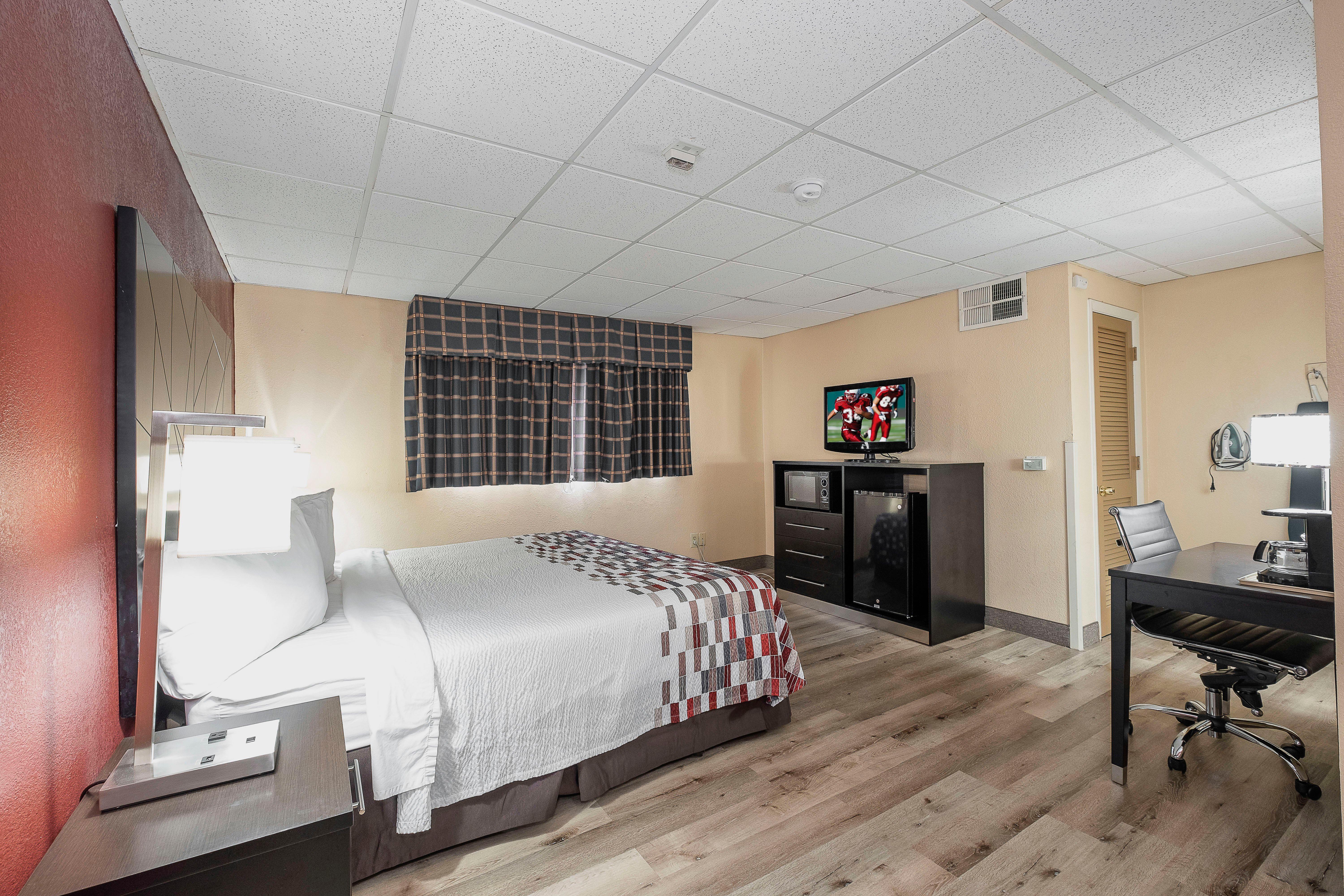 Red Roof Inn & Suites Мейкон Экстерьер фото