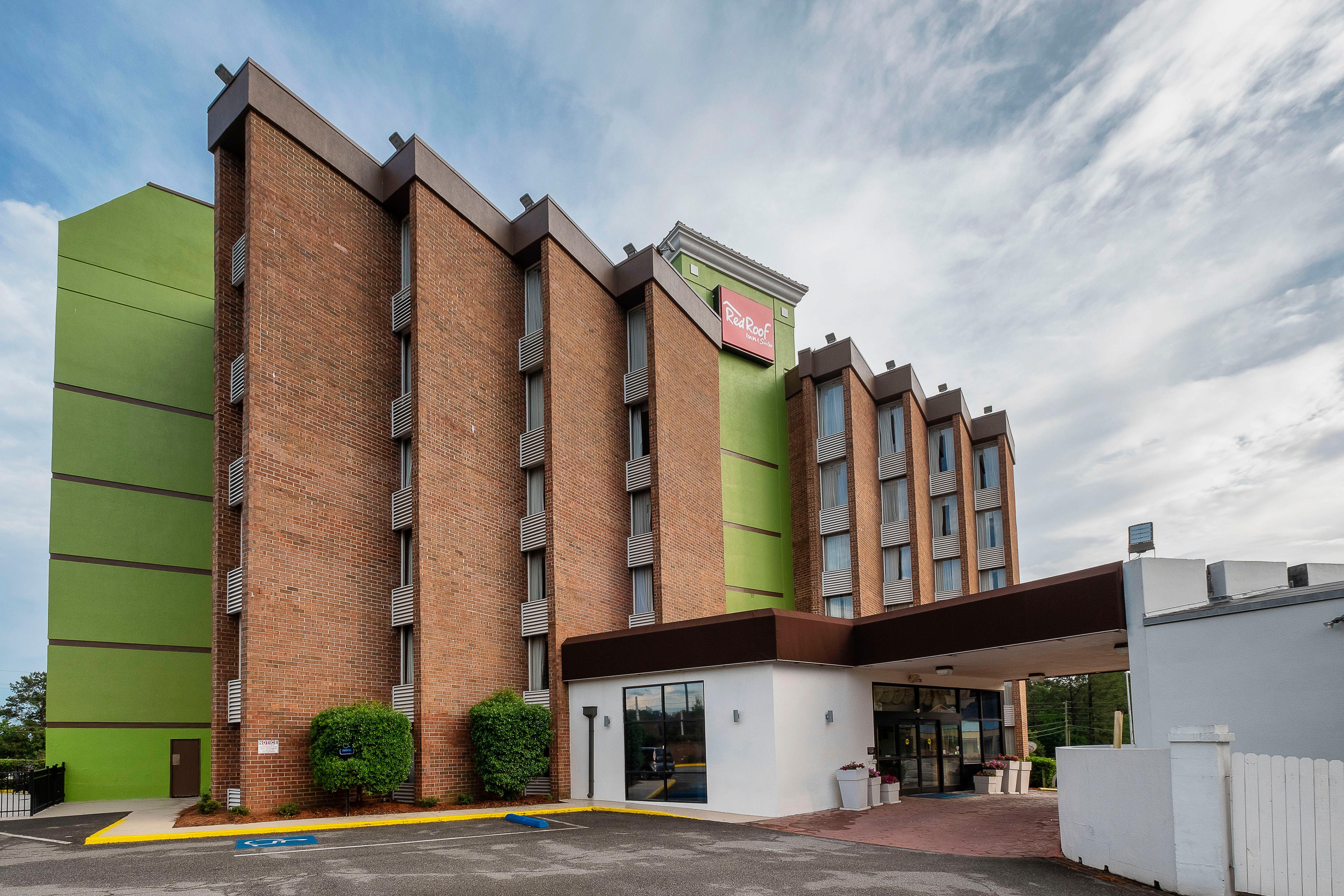 Red Roof Inn & Suites Мейкон Экстерьер фото