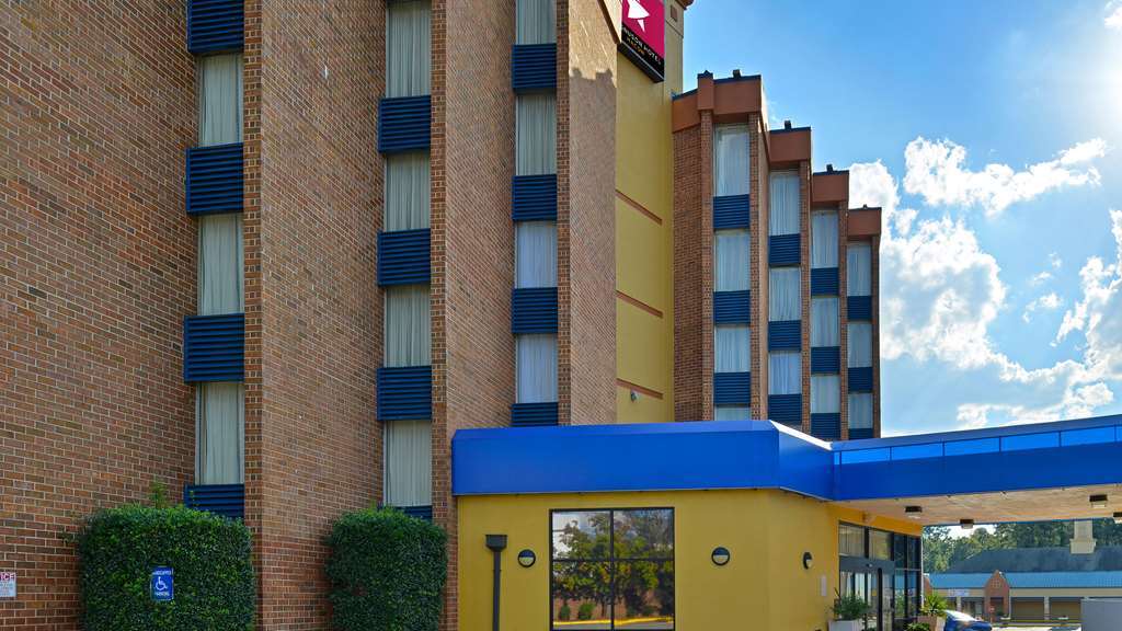 Red Roof Inn & Suites Мейкон Экстерьер фото