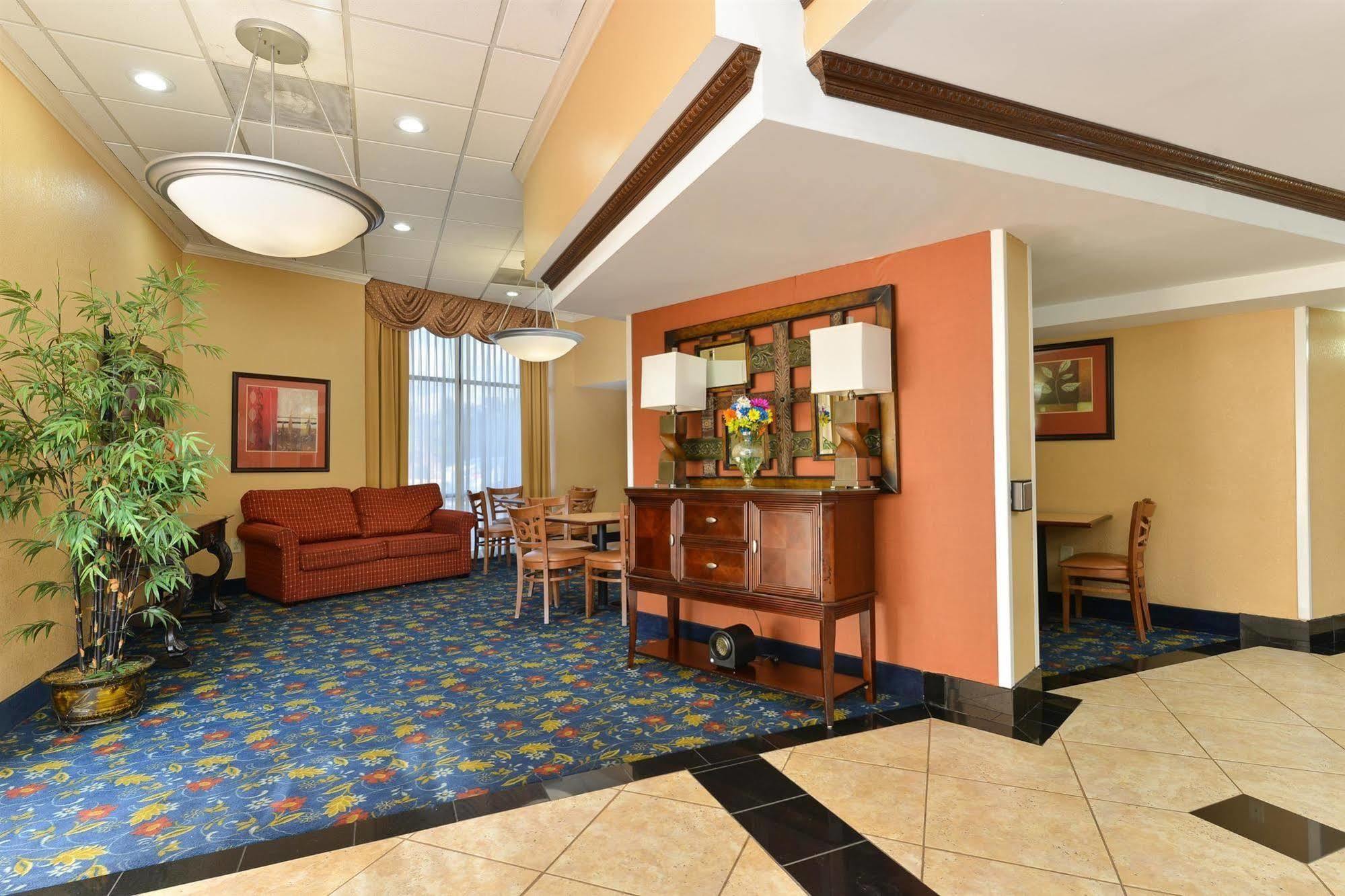 Red Roof Inn & Suites Мейкон Экстерьер фото