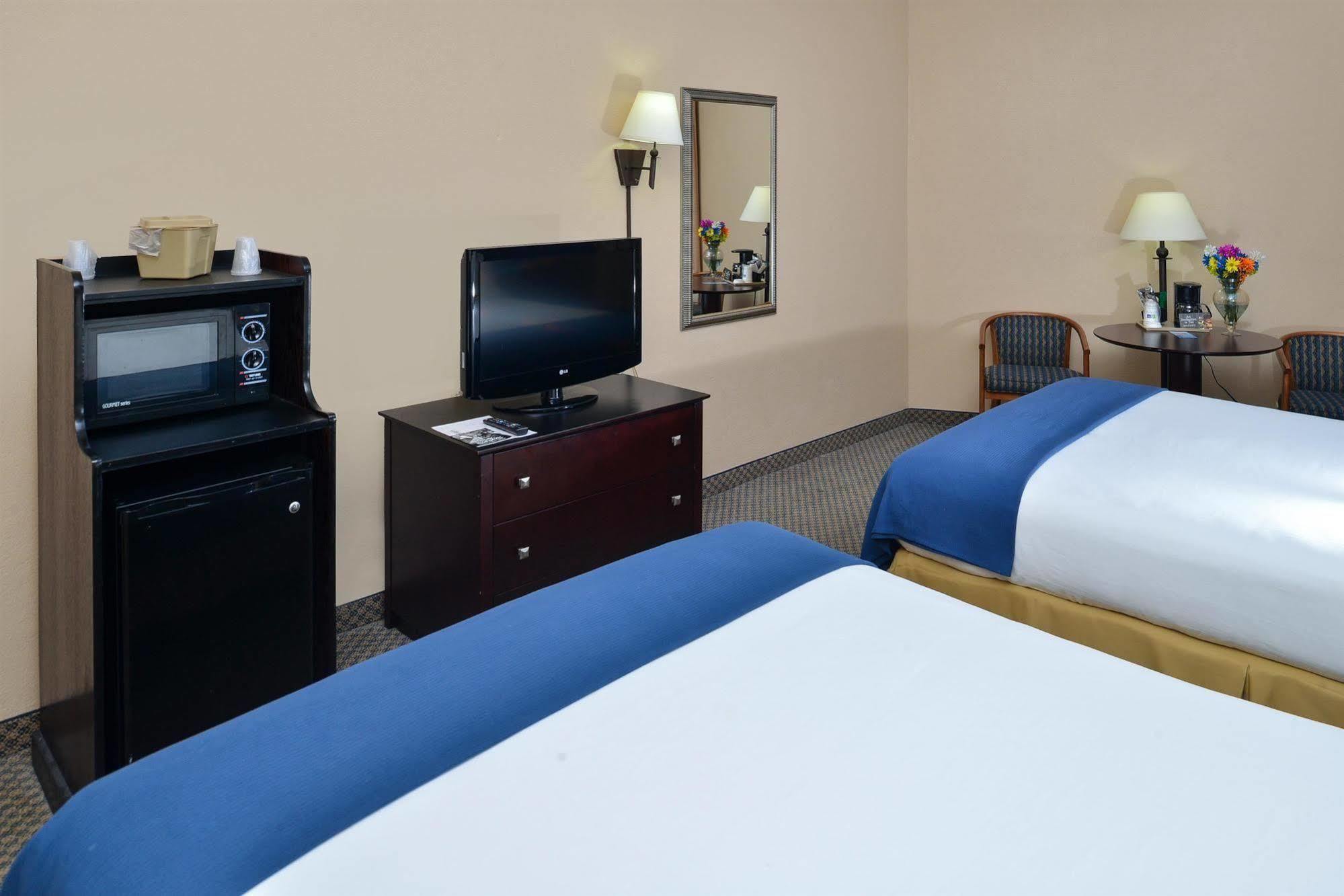 Red Roof Inn & Suites Мейкон Экстерьер фото