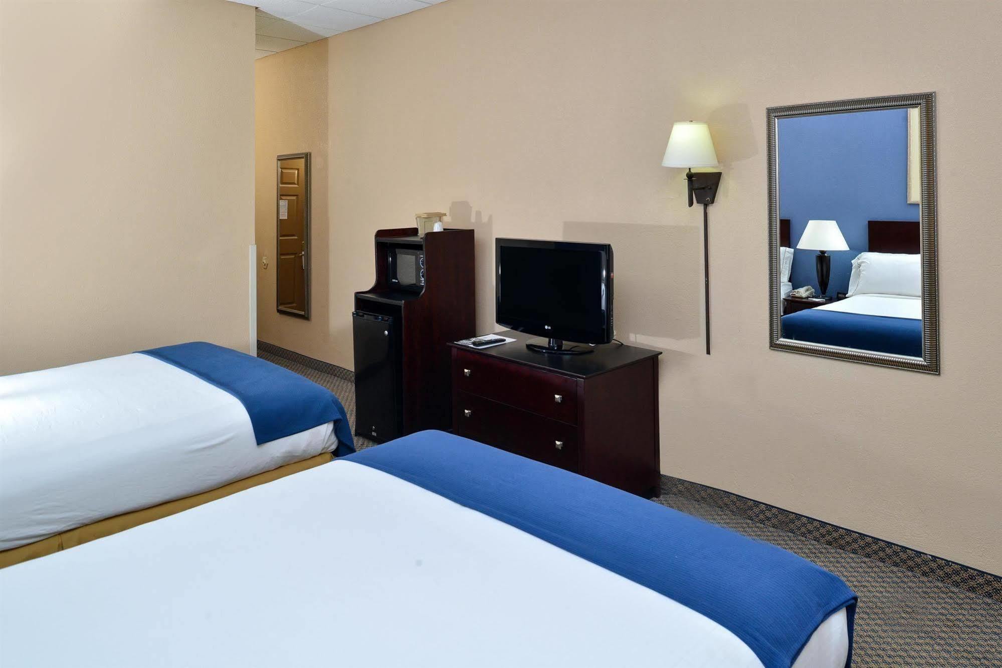 Red Roof Inn & Suites Мейкон Экстерьер фото