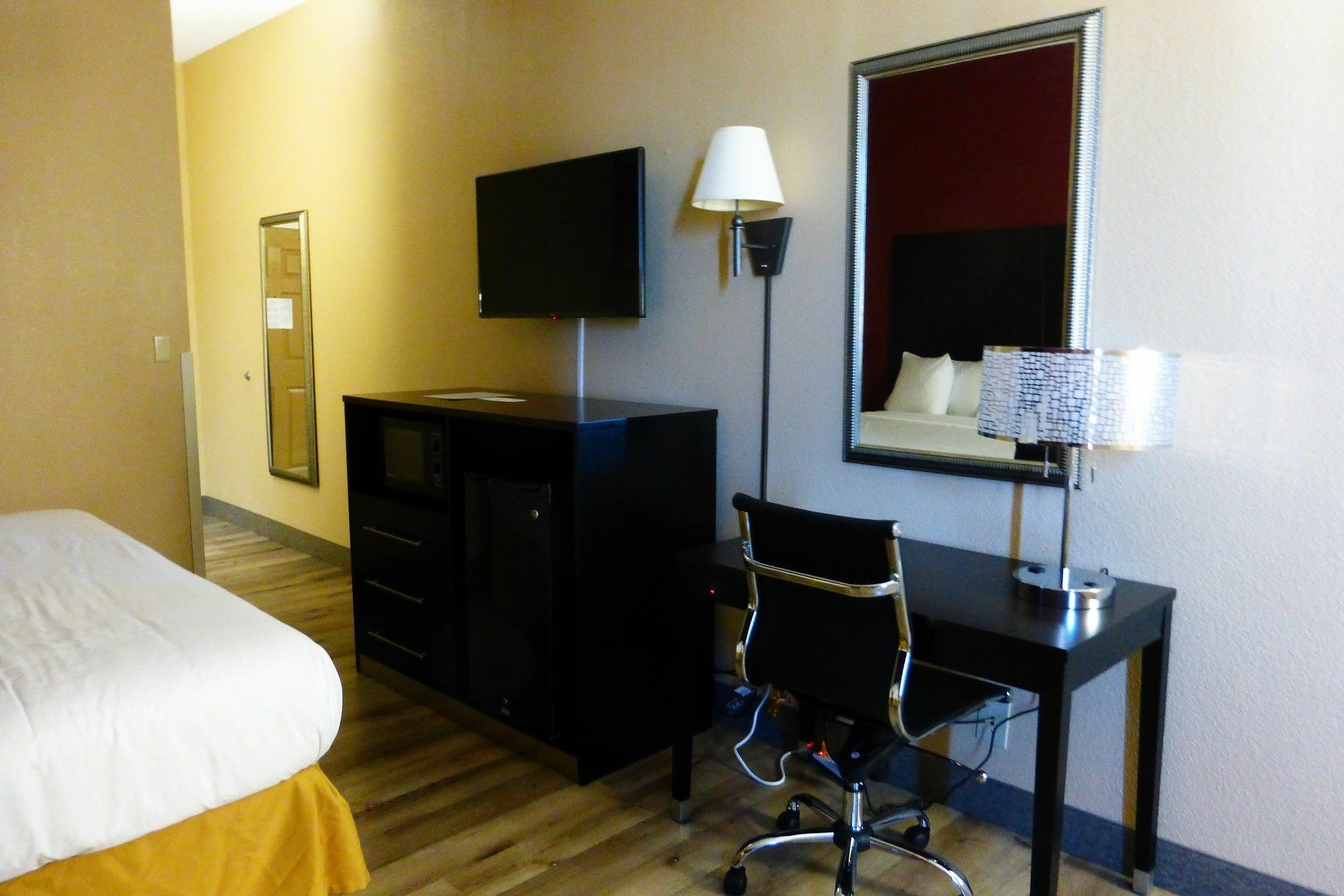 Red Roof Inn & Suites Мейкон Экстерьер фото